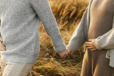 couple holding hands
